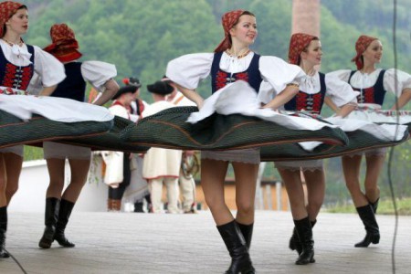 Folklórny súbor Váh